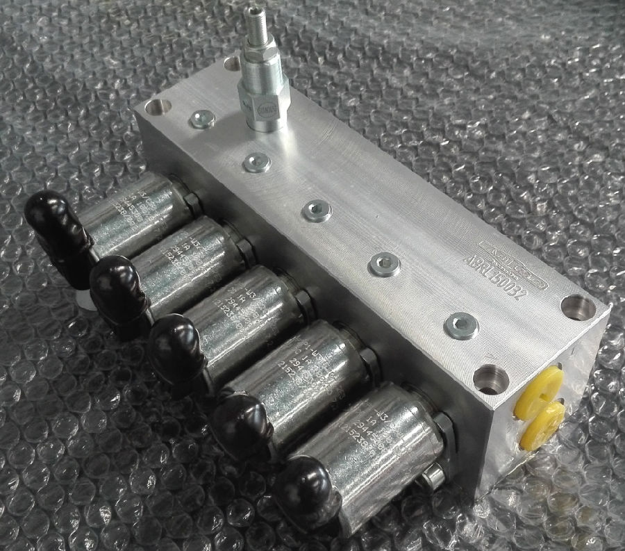 農(nóng)業(yè)拖拉機(jī)自動(dòng)換擋閥組